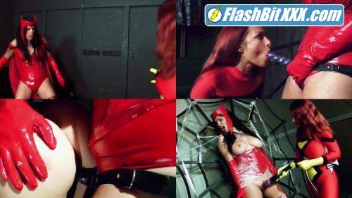 Goldie Blair - Scarlet Witch VS Spider-Woman [HD 720p]