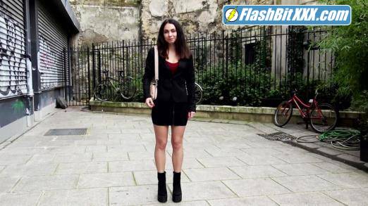 Ashley - Ashley, 21, student in Italian in Poitiers! [FullHD 1080p]