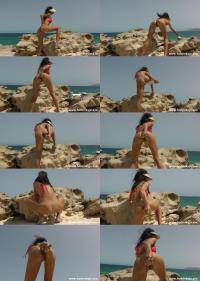Hotkinkyjo - Hotkinkyjo fuck her ass with wine bottle on the sunny cliff and [FullHD 1080p]