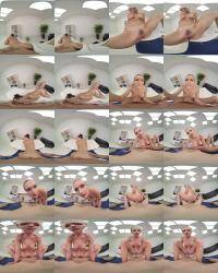 Stacy Cruz - Rubbing Shoulders With Stacy [UltraHD 4K 3584p]
