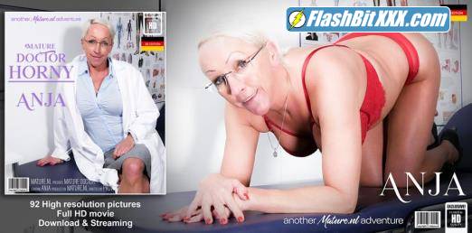 Anja (EU) (45) - Mature Doctor Anja is alone at her practise and gets horny / 14413 [FullHD 1080p]