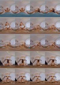 Ariana van X - Before Training [FullHD 1080p]